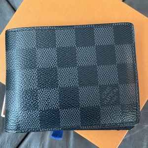 Louis Vuitton Men’s Wallet